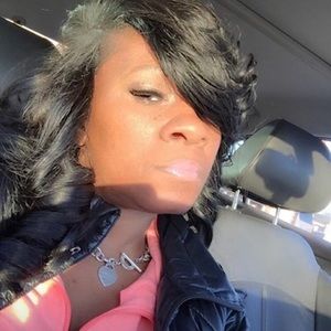 Meet your Posher, Virginia